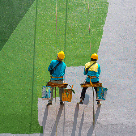 Elevate your Toluca Lake home’s exterior with our high-quality painting solutions, enhancing both aesthetics and protection.