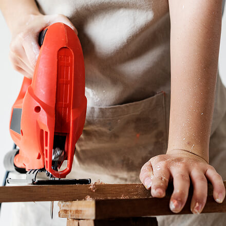 Update your Woodland Hills cabinets with our meticulous painting services, combining beauty and practicality for lasting results.